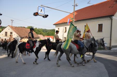 KNOBLEHARJEVO 2012 - Pohod Knobleharjeve konjenice 2012 4